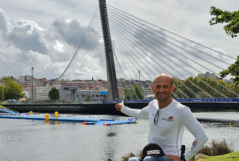 Flo Brungraber vor dem Startpontoon in Pontevedra (© Sabine Pux)